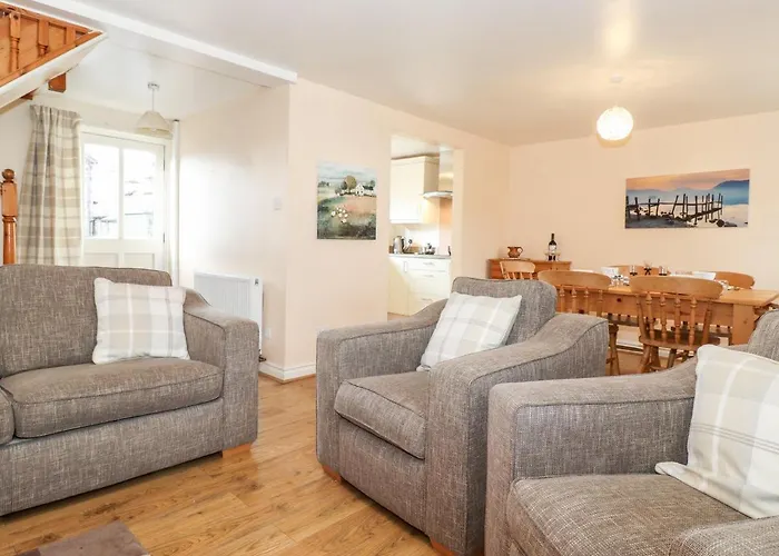 بيت للعطل Swallows Nest