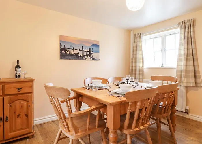 بيت للعطل Swallows Nest *