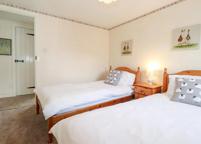 بيت للعطل Swallows Nest *